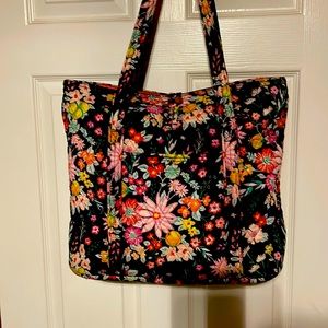 Minimizing my closet!  It’s that time.  Making great deals.  Non smoking home,